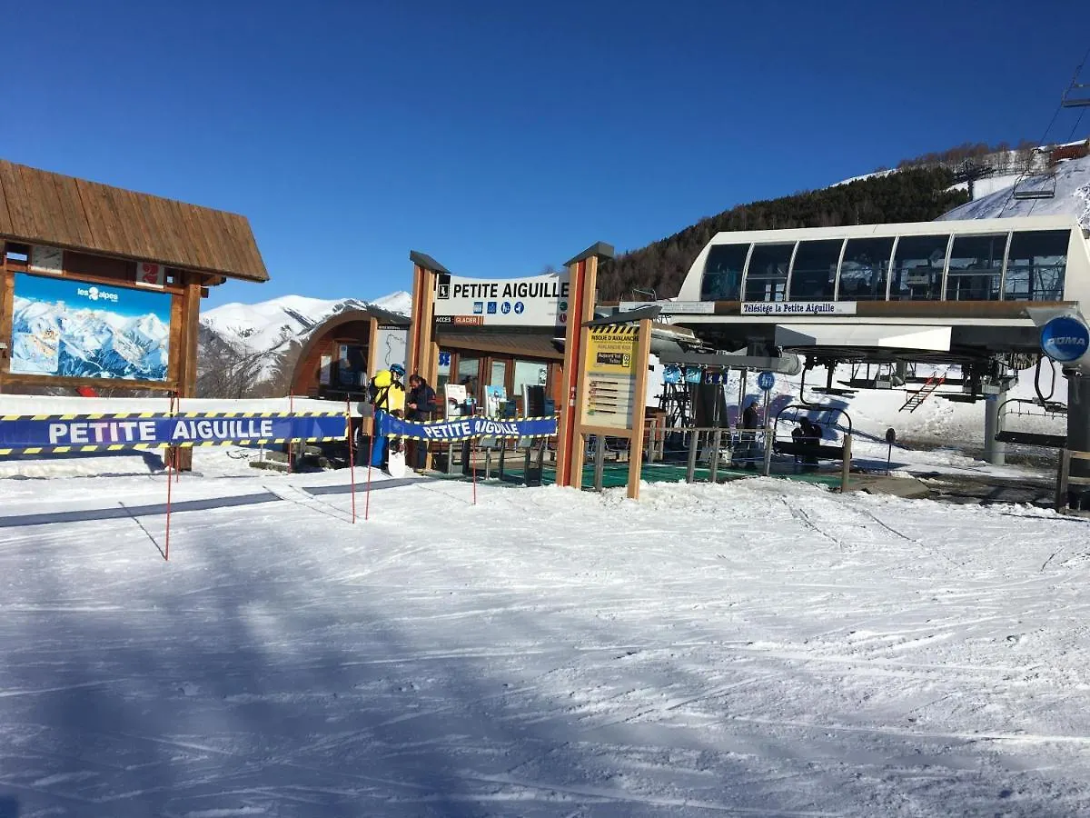 Les Chalets D'Or 2 Chambres Separees Et Parking Les Deux Alpes 0*,  France