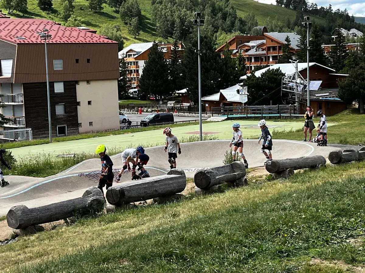 Appartement Les Chalets D'Or 2 Chambres Separees Et Parking Les Deux Alpes